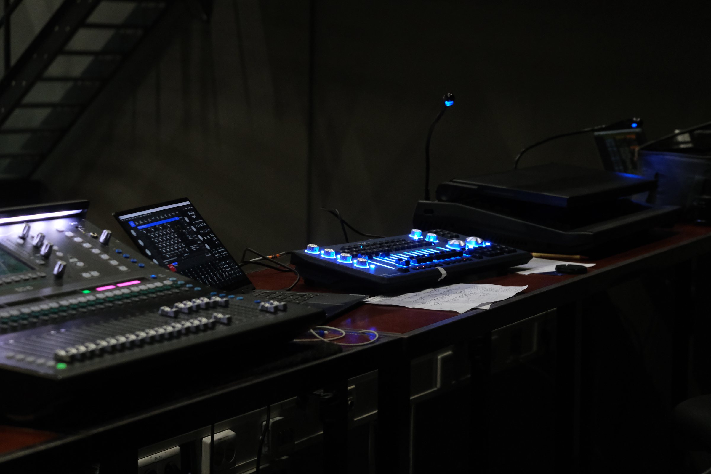 Puesto de control de luz y sonido